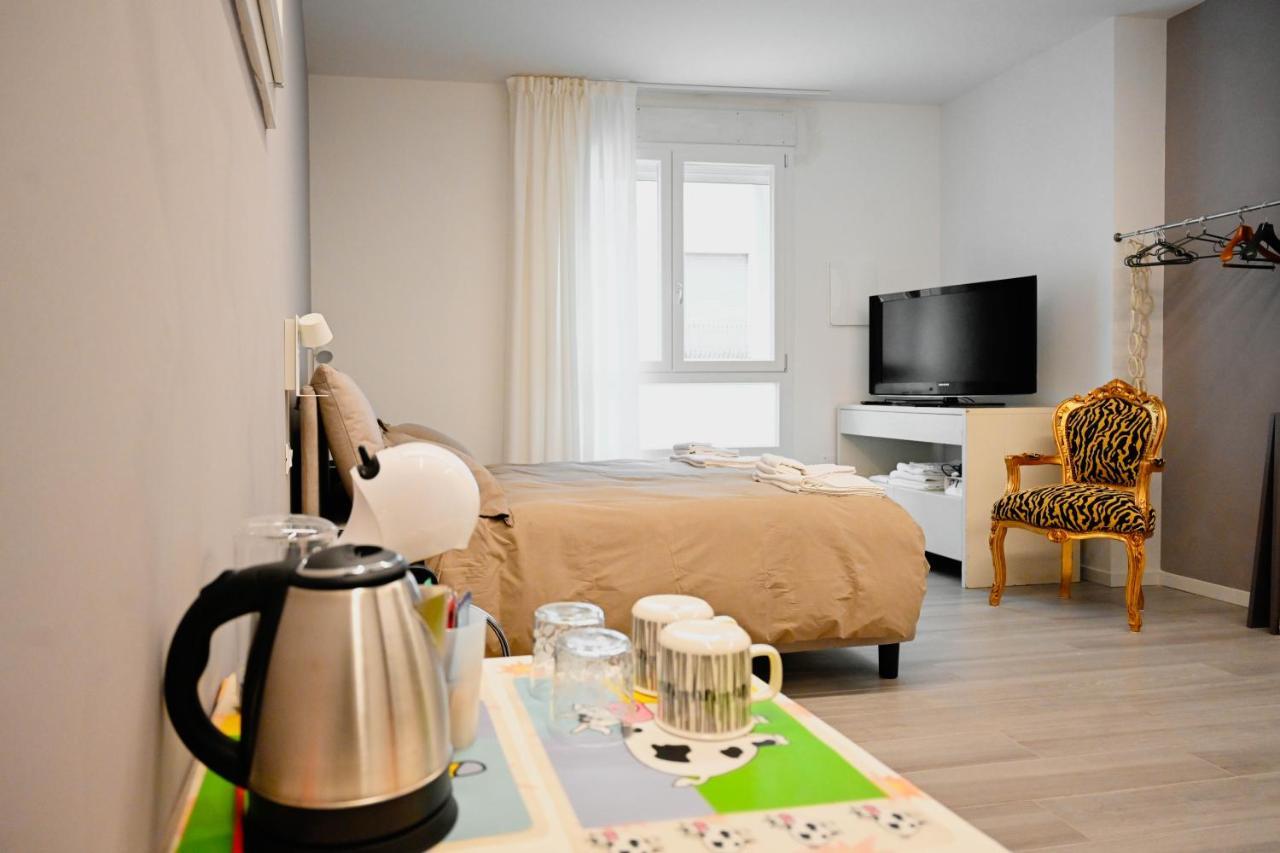 Cozy Studio Downtown Apartment Bassano del Grappa Luaran gambar